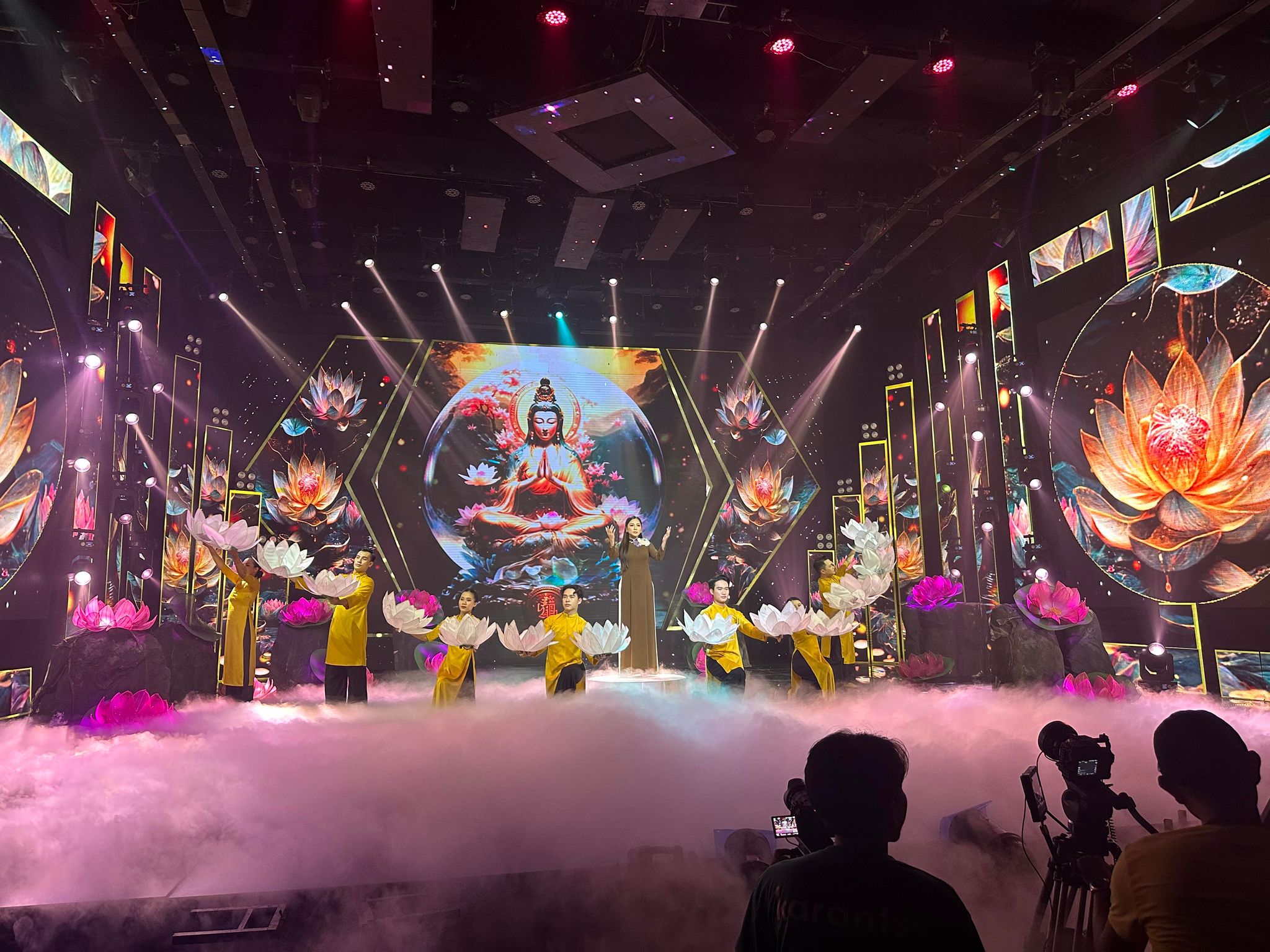 Phương Trang và Album nhạc Phật Giáo